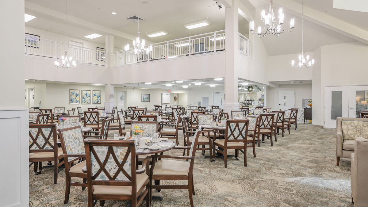 The dining room at Salmon Creek set for mealtime