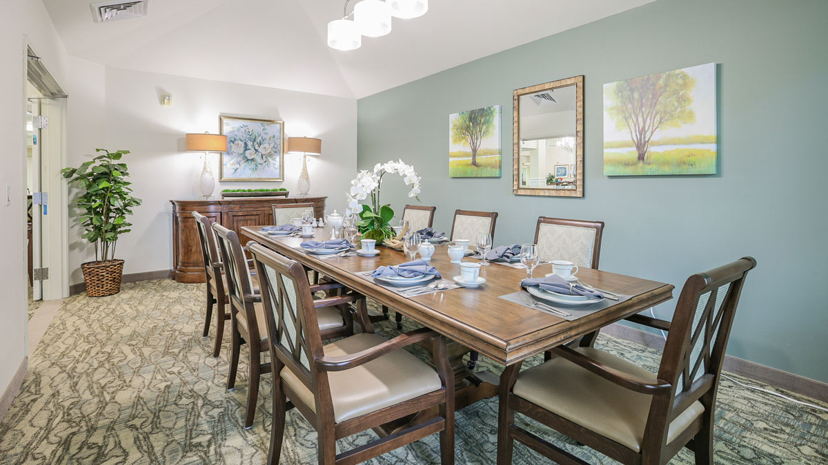 The dining room at Salmon Creek
